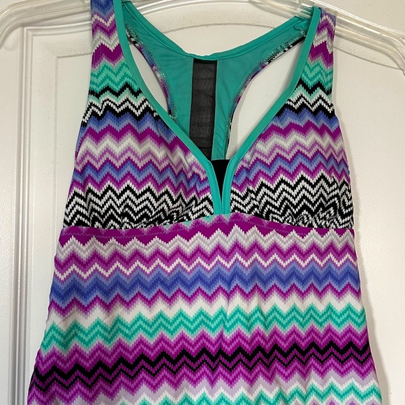 Multi color geometric tankini - Picture 1 of 3